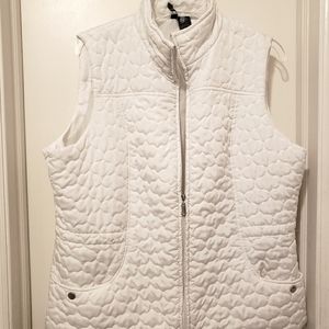 White sleeveless vest